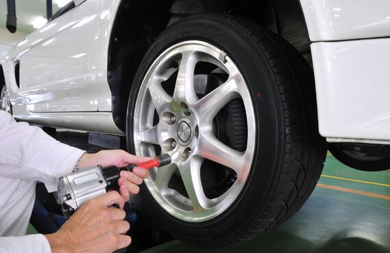 ホイールの修理をメインにあらゆる車の部品の修理はお任せ | 鳥取のリペアなら高品質な仕上がりのトータルリペア 車ラボ
